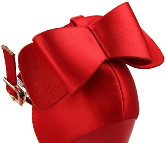 Korean version of sweet beauty shoes with thin heels, high heels, shallow mouth, pointed silk, hollow back bow, and sandals