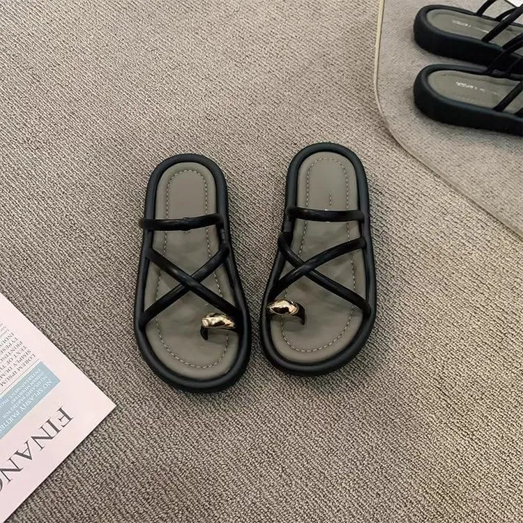Popular Internet celebrities versatile beach wear 2025 summer new cool slippers light fashion Roman sandals slippers