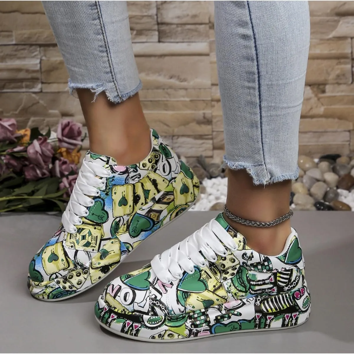 Trendy Graffiti Print Lace-Up Fashion Sneakers for Women - Comfortable Low Top Walking Shoes with Street Art Design (Black/Green/Red) - Larger Sizes are Available