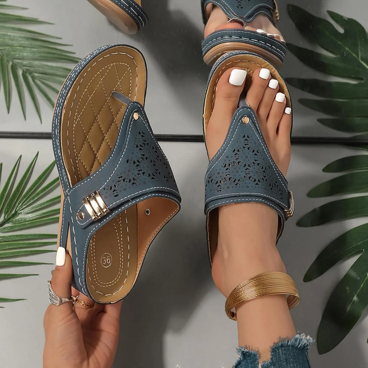 Women's Summer New Clip-toe Beach Sandals Flower Hollow-out Wedges Fashion Casual Slippers Comfort Sandal 2025